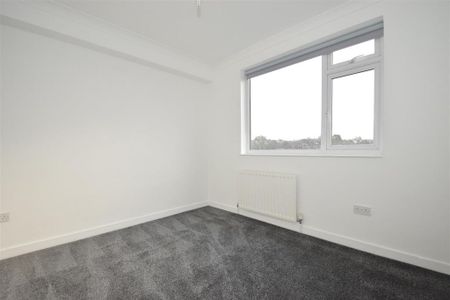 3 bedroom maisonette to rent - Photo 4