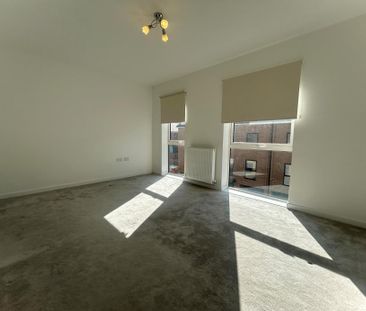 3 bedroom terraced house to rent - Photo 2