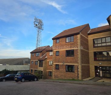 Roots Hall Drive, Southend On Sea - Photo 4