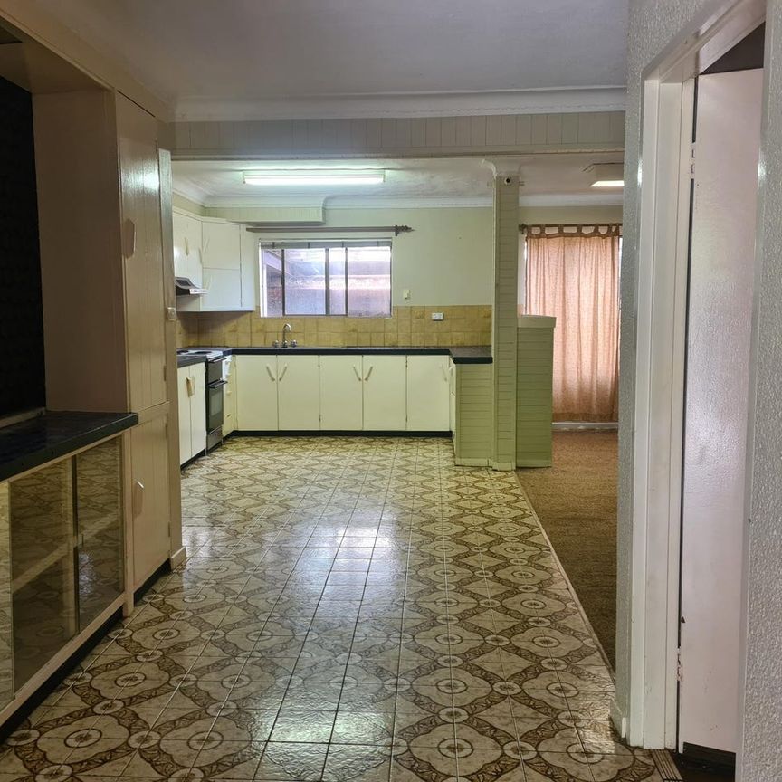 Ground Floor Unit - Photo 1