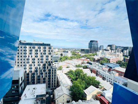 1709/28-44 Bouverie Street - Photo 2