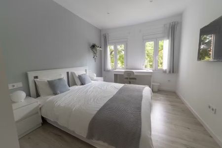 Carrer de la Mare de Déu de Port, Barcelona, Catalonia 08038 - Photo 2