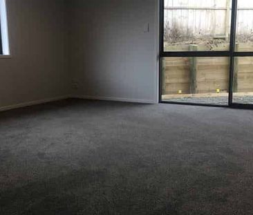 Beautiful Home in Gated Community! - Photo 4