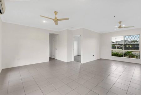 Spacious 4-Bedroom Family Home - Close to Woolworths Gordonvale - Photo 3