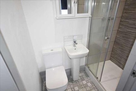 Peter House, Peter Street, Chorley, PR7 - Photo 2