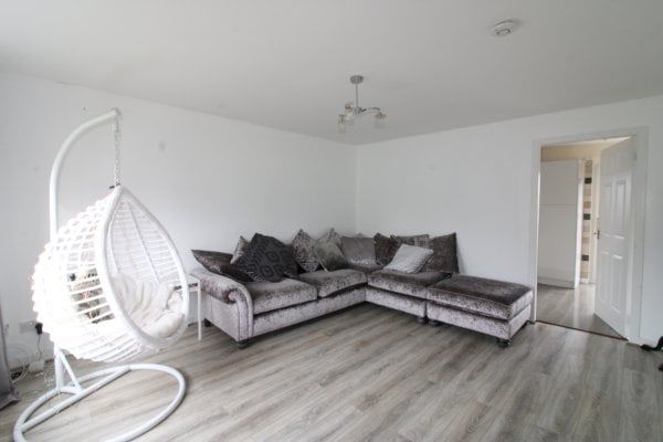 Blackbyres Court, Barrhead - Photo 1