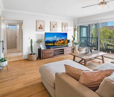 Spacious 3-Bedroom Apartment - Heart of Southport - Photo 1