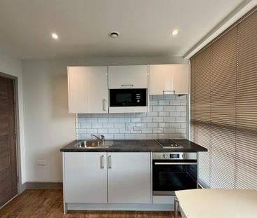 Studio to rent - Photo 3