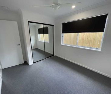 Stylish, Modern & Compact Family Home - Photo 4