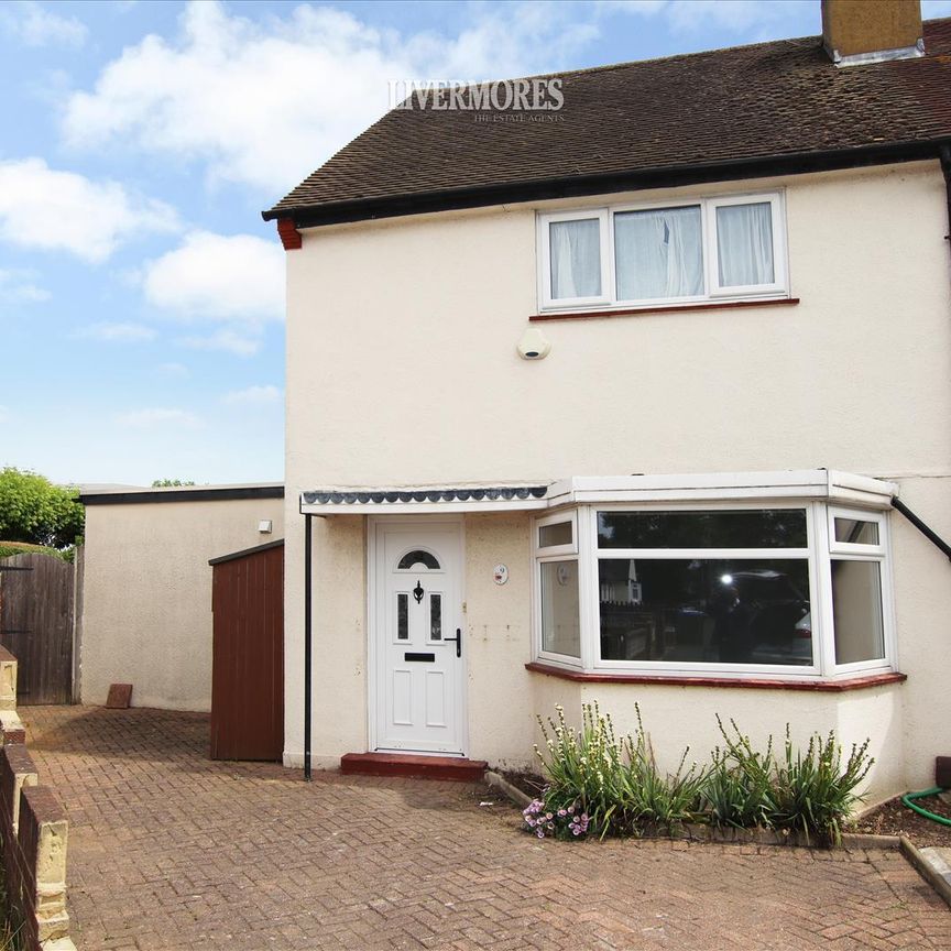 3 bedroom Semi-Detached House to let - Photo 1