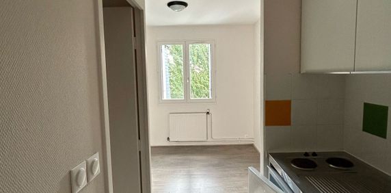 Studio a louer - Photo 2