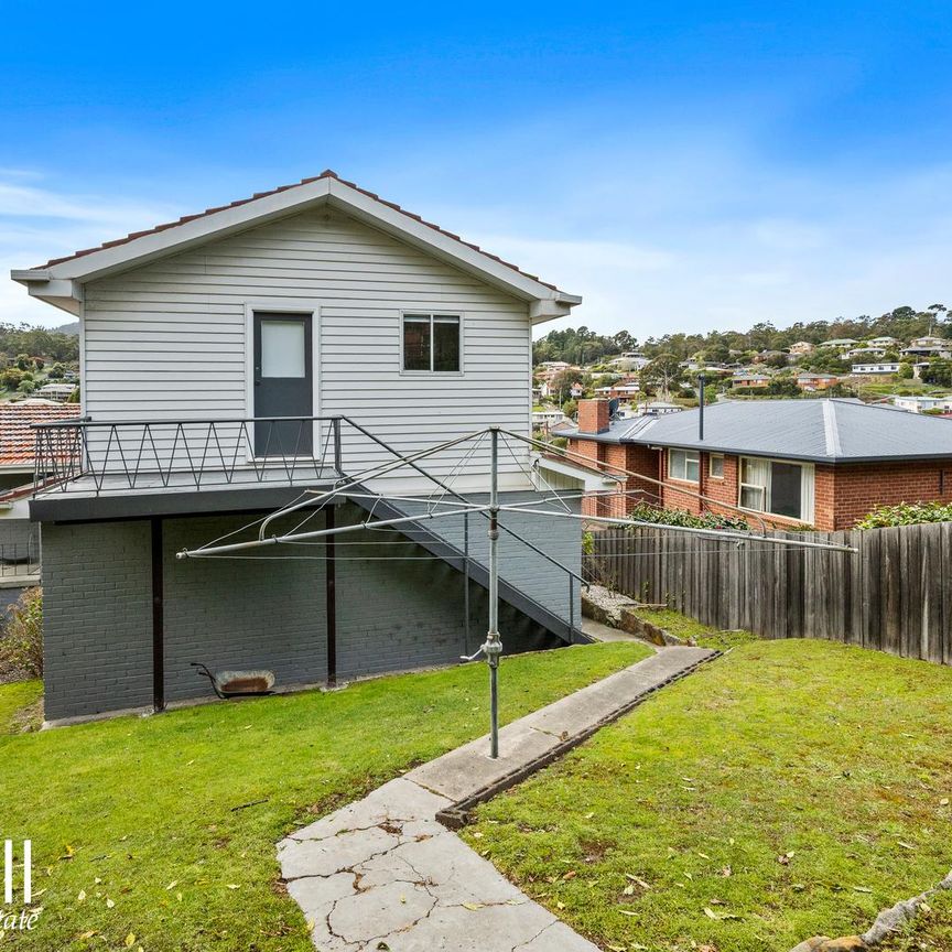 Spacious Family Home, Great Location - Photo 1