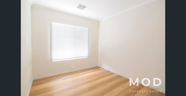 4 x 2 PADBURY HOME IN FANTASTIC LOCATION - Photo 1