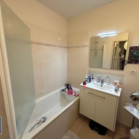 Appartement à louer 3 pièces 69.05m² - Photo 3