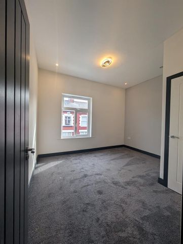 4 bedroom terraced house to rent - Photo 5