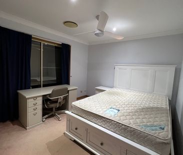 Erskine Park - Photo 1