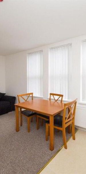 1b Fitzroy Avenue, Belfast, BT7 1HS - Photo 1