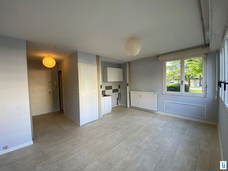 Location Appartement 1 pièce 25m² MONT ST AIGNAN 76130 - Photo 4