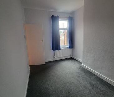 2 Bed Terraced House, Lorne Road, LE2 - Photo 4