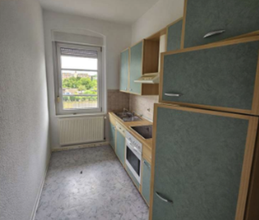 Frisch renovierte helle 2-Raum-Wohnung mit Balkon und Stellplatz - Photo 2