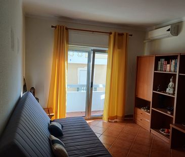 Apartamento T2 para arrendamento ( de Outubro a Maio) no centro da ... - Photo 1