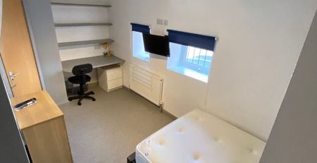 Royal Park Road, Hyde Park, LS6 1NH - Photo 4