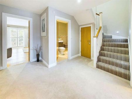 Hersham Road, Hersham, Walton-on-thames, KT12 - Photo 3