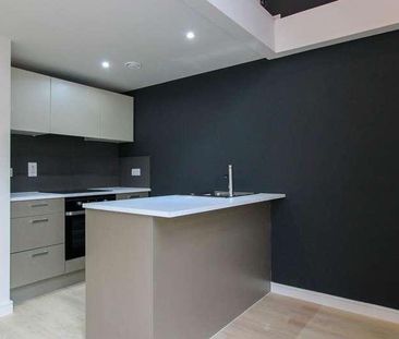 Dixie, Cardiff Bay, CF10 - Photo 1