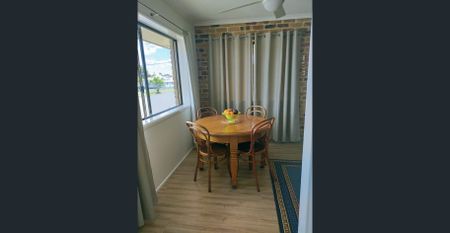 Furnished One-Bedroom Unit – Walk to Beach, River & Town - Photo 2