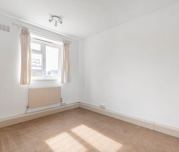 Trott Street, London, SW11 - Photo 2