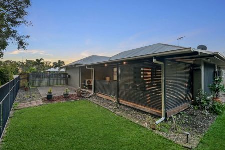 Coastal Living with Solar ! - Photo 4