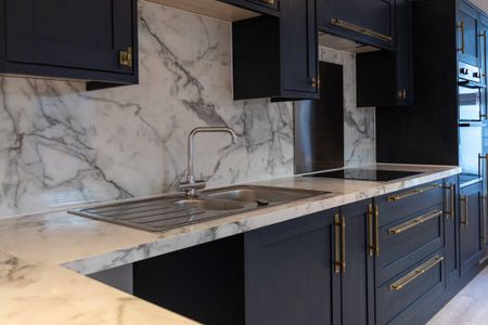 3 bedroom flat to rent - Photo 5