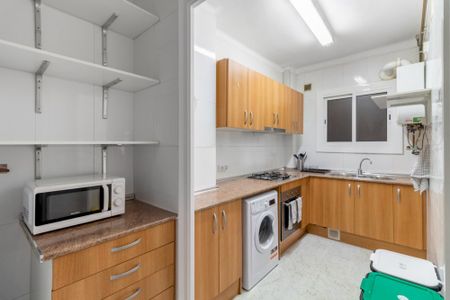 Bright single room in Valencia street - Photo 3