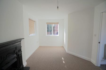 2 bedroom semi-detached house to rent - Photo 2