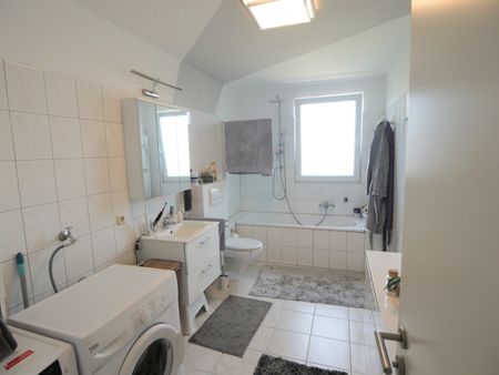 Geräumige 2-Etagenwohnung in ruhiger Lage! - Foto 2