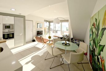 425 Villamartin Paradise