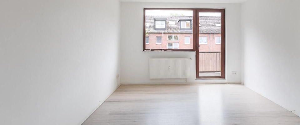 Du-Untermeiderich: umfassend sanierte, gut aufgeteilte 2,5 Zimmer-Wohnung mit Balkon - Foto 1