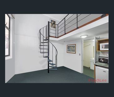 Modern Loft Apartment in the Heart of Broadway - Photo 4