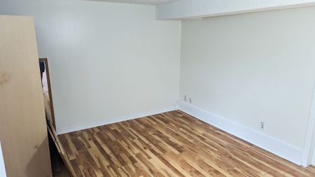 For Lease - 9 Gemshaw Crescent Unit# Bsmt, Toronto, Ontario - Photo 3