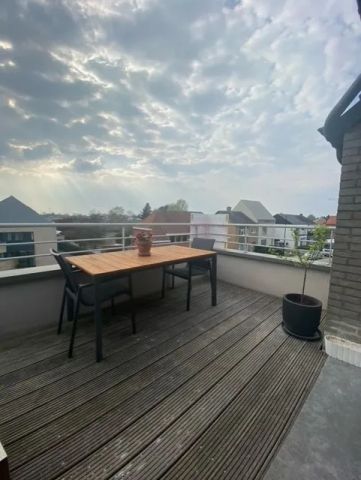 Mooi, recent appartement (99m²) gelegen in een rustige straat van Geel en toch vlakbij het centrum! - Photo 2