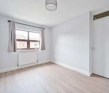 3 bedroom detached house to rent - Photo 3