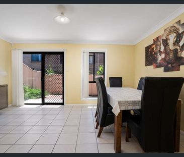 3-bedroom duplex / semi-detached property currently listed in a pri... - Photo 3