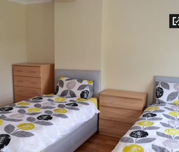 Twin bedroom in shared apartment in Clondalkin, Dublin - Photo 5