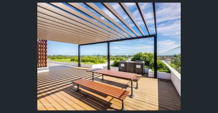 Modern 2 Bedroom Apartment for Lease – Coastal Living in Kogarah - Photo 4