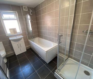 4 bedroom terraced house to rent - Photo 5