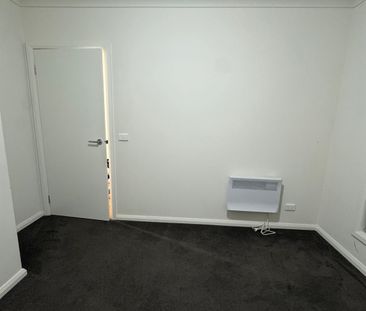 Melton South - Photo 3