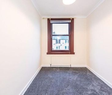 3 bedroom flat to rent - Photo 6