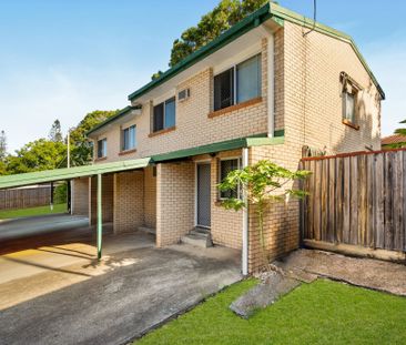 Neat & Convenient Living in the Heart of Woodridge - Photo 5