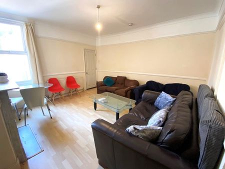 4 bedroom terraced house to rent - Photo 2