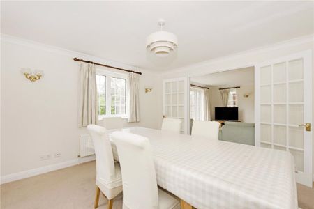 4 bedroom detached house to rent - Photo 2